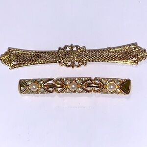 2 Vintage Gold Tone Brooches 1 Richelieu